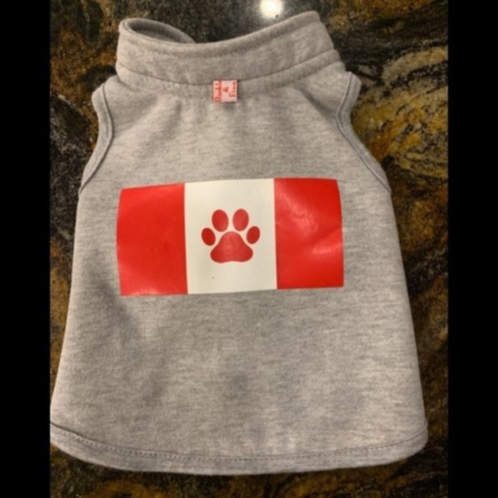 🛍3/$20 Dog Gray Canada Paw Logo Sweater Size Medium